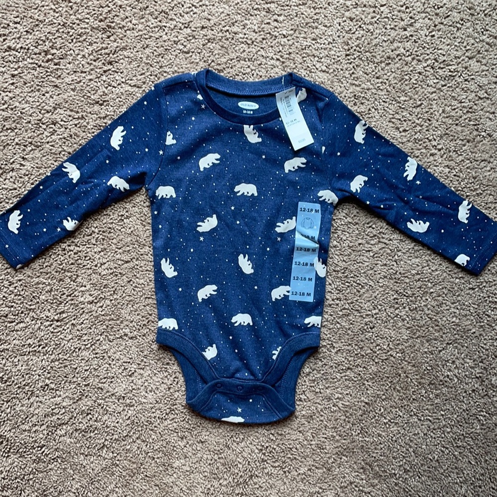 Old Navy Polar Bear long sleeve onesie 12-18m